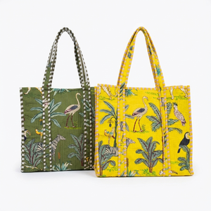 กระเป๋าโท้ทผ้าควิลท์คันธาทำมือ เป็นมิตรกับสิ่งแวดล้อม กระเป๋าสะพายไหล่ผ้าฝ้ายแบบกลับด้านได้ กระเป๋าช้อปปิ้งแบบโบโฮแพทช์เวิร์คที่ยั่งยืน - Product Image 1