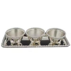 Bol à dattes en métal élégant et durable pour la cérémonie de fiançailles, idéal pour la présentation de noix aux invités - Product Image 1