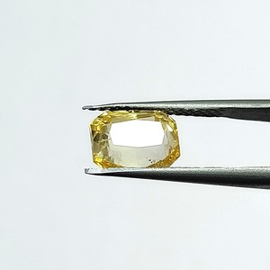 พลอยแซฟไฟร์สีเหลืองทรงแปดเหลี่ยมธรรมชาติ 5.54 กะรัต จากศรีลังกา สำหรับทำเครื่องประดับและแหวน พร้อมแผนภูมิราตติ 6.25 YTNNS-200 - Product Image 3