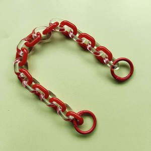 Chaîne à maillons en résine acrylique de créateur, best-seller, audacieuse et tendance, pour colliers et accessoires, disponible à la vente - Product Image 5