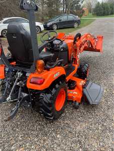 Tracteur de jardin compact BX Series LA344, 25 CV, diesel intelligent, chargeur frontal sans fil, moteur 2 temps 196cc, tondeuse autoportée - Product Image 5