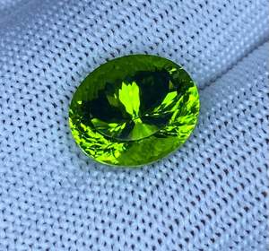 Peridoto Natural AAA, Gema Suelta, Corte Ovalado, Color Verde, 13.17 Quilates, 16.06x13.82x8.95mm, para Joyería - Product Image 4