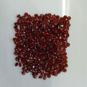โกเมนสีแดงธรรมชาติ 3.75 มม. ทรงกลมเจียระไนแบบบริลเลียนท์ คุณภาพดีที่สุด พลอยเม็ดเดี่ยวสำหรับทำเครื่องประดับ - Product Image 2