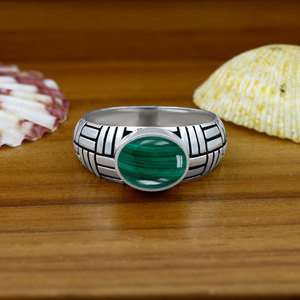Anillo de Plata de Ley 925 para Mujer, Anillo con Incrustaciones de Malaquita Verde Natural Ovalada, Anillo con Engaste de Bisel - Product Image 5