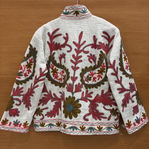 เสื้อแจ็คเก็ตขนสัตว์ปักลายแคชเมียร์สำหรับผู้หญิง ทำมือ ลายดอกไม้ สไตล์โบฮีเมียน เสื้อโค้ทฤดูหนาว ดีไซน์เนอร์ เสื้อแจ็คเก็ตสั้นสไตล์ชาติพันธุ์ - Product Image 6