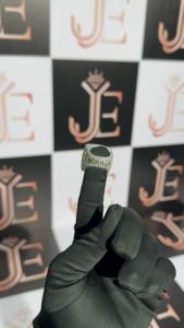 Anillos de Plata de Ley 925 con Diseño Cuadrado en Relieve Estilo Hip Hop, Anillos de Dedo con Moissanita Brillante para Hombre, con un Diseño de Lujo - Product Image 3