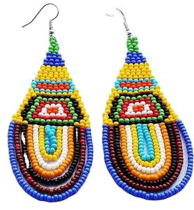 Pendientes elegantes y versátiles de estilo indio con diamantes exagerados en forma de gota y joyería para las orejas para mujeres al mejor precio desde India. - Product Image 1