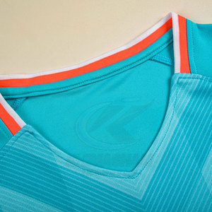 Uniforme de Fútbol de Poliéster con Diseño Personalizado al por Mayor, con Impresión por Sublimación, Transpirable y con Opciones de Tallas Grandes, Alta Calidad - Product Image 2