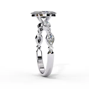 Bague de fiançailles en diamant de laboratoire taille marquise, or massif 18 carats, certifiée IGI, VVS E-F, style vintage accent ouest-est, bague fine - Product Image 4