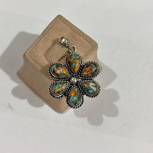 Collier Pendentif Fleur en Turquoise d'Huître Épineuse en Argent Sterling 925, Bijou Bohème du Sud-Ouest pour Femme - Product Image 1