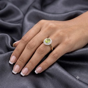 925 Silver 1 Micron Gold Plated <b>Peridot</b> Ring Oval Green Gemstone Halo Ring Custom Wholesale <b>Jewelry</b> Manufacturer Supplier - Product Image 3