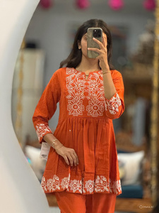 ชุดคุर्ตาปักลายผ้าฝ้ายสีส้มสำหรับผู้หญิง ทรงหลวม ความยาวระดับข้อเท้า สไตล์ลำลองแบบอินเดีย ปากีสถาน ชุดเซ็ตสำหรับฤดูร้อน - Product Image 3