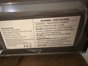 Four à micro-ondes numérique C-O-M-F-E-E 20-L 700-W avec onduleur et 6 menus automatiques - Product Image 2