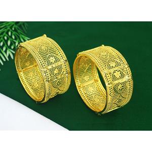 Designer Gold Plated 4 ชิ้นอินเทรนด์ทองเหลืองโบราณกําไลข้อมือชุดดูไบเครื่องประดับสําหรับผู้หญิงด้วยราคาที่ดีที่สุดสายรัดข้อมือ - Product Image 1