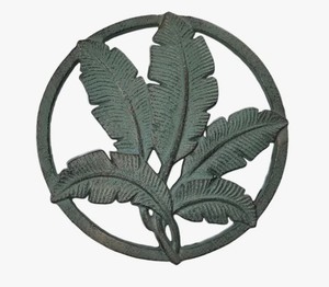 Trivet de Hierro Fundido con Acabado Verde Oscuro de Lujo, Diseño de Hoja Tropical, Resistente al Calor, Soporte para Ollas de Metal, Suministro Directo de Fábrica, Pedido al por Mayor - Product Image 1