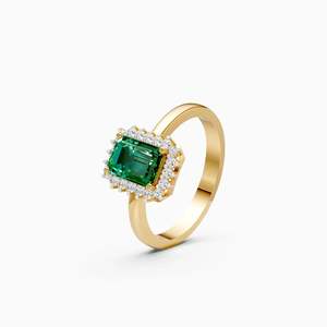 Bague de fiançailles unique en or rose, blanc et jaune 9 carats avec halo de diamants vert émeraude taillés et un diamant de laboratoire de 0,18 ct - Product Image 2