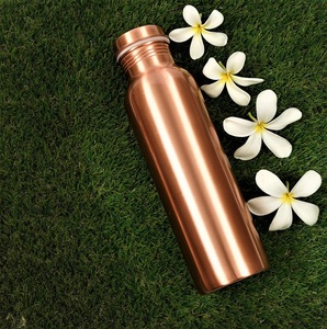 Bouteille en cuivre à imprimé floral coloré, design élégant, isolation thermique, écologique, idéale pour les maisons modernes, pour une boisson saine et élégante - Product Image 3