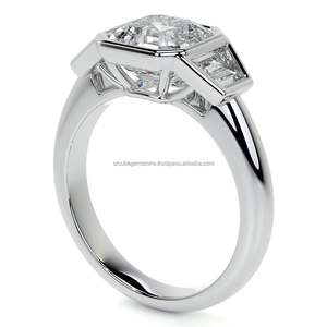 นําเสนอแหวนหมั้น Moissanite สามหิน Asscher และเพชรสี่เหลี่ยมคางหมู Moissanite ชุด - Product Image 2