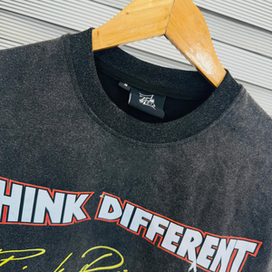 Camiseta Negra sin Mangas para Hombre Five B Think Different, Cuello Redondo, Algodón Jersey, Corte Casual, Logotipo Frontal con Estampado de Letras - Product Image 6