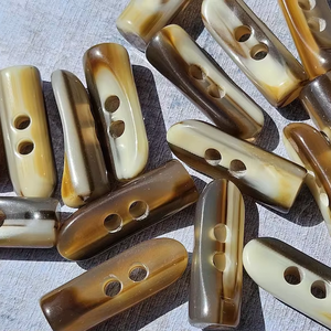 Botones Clásicos Estilo Ágata de 2 Agujeros para Abrigos, Tipo Duffel, de Cuerno Natural con Técnica Pulida, Decorativos - Product Image 1