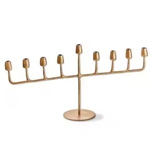 Élégant Chandelier en Métal à 9 Bras pour Bougies Menorah, Décoration d'Intérieur de Table Stylée - Product Image 1