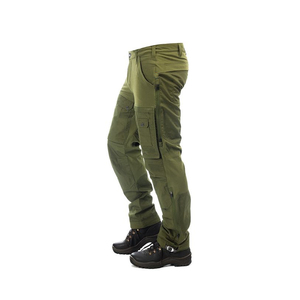 กางเกงขายาวแบบมีกระเป๋าข้างสำหรับฝึกสุนัขพันธุ์ใหญ่ Little Paws Trainers Wholesale Softshell Tactical Outdoor Cargo Pants (โพลีเอสเตอร์/ผ้าฝ้าย) สำหรับการฝึกสุนัข K9 การรักษาความปลอดภัย และการลาดตระเวนภาคสนาม - Product Image 4
