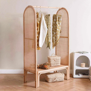 Porte-vêtements en rotin, support de rangement pour vêtements, tringle à vêtements artisanale en canne, organisateurs de chambre - Product Image 3