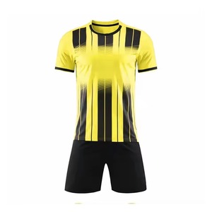 Tenue de volley-ball pour hommes, col rond, sublimation, avec design et taille personnalisés - Product Image 4