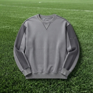 Sudadera Gris para Hombre con Cuello Redondo y Mangas en Contraste Oscuro, Efecto Lavado, Estilo Casual Urbano - Product Image 5