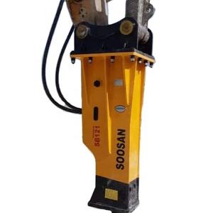 Martillo hidráulico SB121, modelo de Caja Roja de calidad superior para excavadoras de 28-35 toneladas, motor de nueva condición para actividades de demolición - Product Image 1