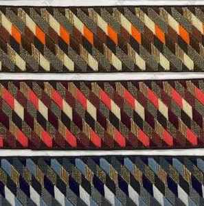 Dentelle Rapiyar de haute qualité, idéale pour les bordures de sari, les lehenga, la confection de robes et les chaussures. - Product Image 3