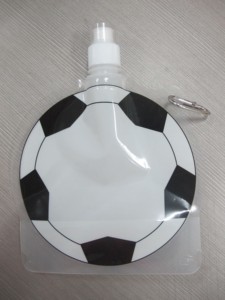 Botellas de Agua Plegables Personalizadas OEM ODM para Fútbol, Deportes y Viajes, Libres de BPA, a Prueba de Fugas, Portátiles, de Silicona - Product Image 2