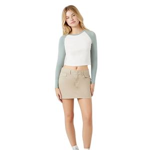 เสื้อผ้าสตรีคุณภาพสูง ดีไซน์แขนเสื้อแบบวินเทจทรงเรกแลน ตัดเย็บทรงเข้ารูป สไตล์สตรีทแวร์ ผ้าฝ้าย 100% น้ำหนักเบา ยืดหยุ่น ระบายอากาศได้ดี - Product Image 2