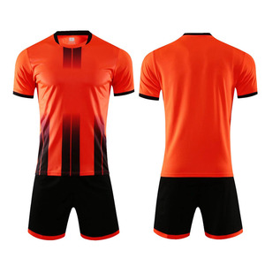 Maillot de football OEM, dernières créations, ensemble de vêtements de football pour bébés et tout-petits, uniformes de football unisexes personnalisés, nouveau design par sublimation - Product Image 1