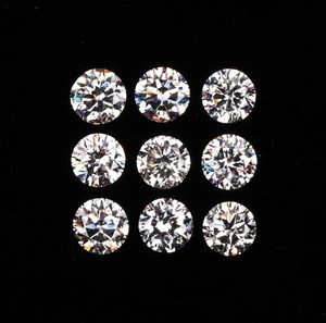 Diamantes sueltos cultivados en laboratorio de corte brillante redondo de 3.6-4 mm, CVD HPHT, piedras pequeñas calibradas para la fabricación de joyería fina, colores D/E/F, VVS+ - Product Image 1