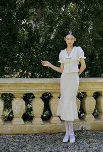 Falda de mujer vietnamita, lisa, de cintura alta, hasta la rodilla, estilo vintage/elegante/de oficina EMELIA - Conjunto de blusa con volantes y falda de sirena KS42 - Product Image 3