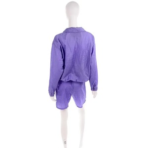 Ensemble de survêtement coupe-vent streetwear au design moderne, short de haute qualité, ensemble de short coupe-vent personnalisé pour femmes - Product Image 3