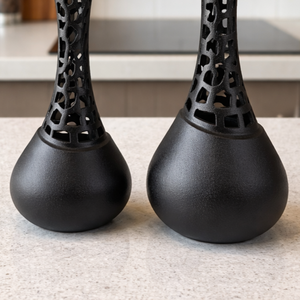 Ensemble de vases à fleurs modernes en métal noir mat, pots à fleurs géométriques abstraits ajourés, décoration sculpturale de luxe pour la maison et le bureau - Product Image 3