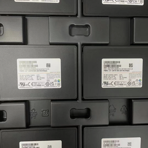 เซิร์ฟเวอร์ SSD สำหรับ Samsung 3.84TB Server SSD U.2 PM983 Nvme Pcie MZ-QLB3T80 MZQLB3T8HALS-00007 ระดับองค์กร - Product Image 2