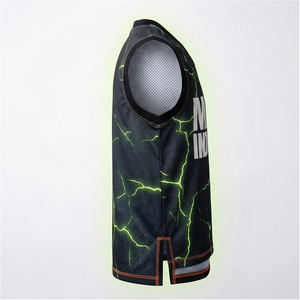 Tenue de basket-ball sur mesure, design sublimé, vêtements d'équipe, maillot et short de basket-ball professionnels pour clubs et écoles - Product Image 5