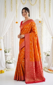 Sari de Seda Suave Banarasi con Tejido Jaal Zari en Contraste, para Fiestas Tradicionales, Sin Arrugas, Protección Solar - Product Image 4