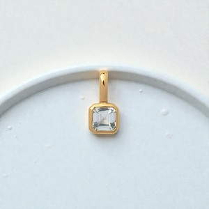 Colgante de Plata 925 con Gema de Cuarzo Aguamarina Cuadrada de 6mm - Dijes de Piedra de Nacimiento - Product Image 1