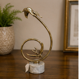 Sculpture d'oiseau moderne en métal, figurine animale abstraite décorative, artisanat artistique fait main, accent de décoration intérieure contemporaine pour table - Product Image 4