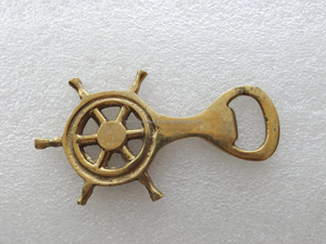 Abridor de Botellas de Cerveza Hecho a Mano de Latón, Estilo Náutico, Ecológico, para Bar, Cocina y Decoración del Hogar - Product Image 4