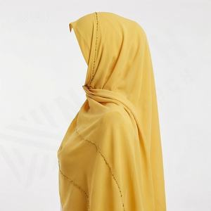 Dernier design Hijab en jersey imprimé orné de diamants, avec strass en pierre de qualité supérieure, écharpe douce et respirante - Product Image 3