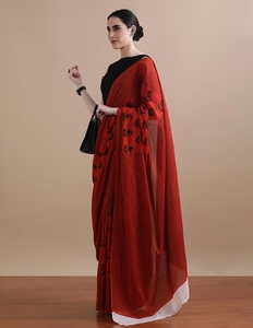KV <b>Red</b> Mulmul Cotton Traditional Hand Drawn Paisley Printed Party Saree with Unstitched <b>Blouse</b> - Product Image 2