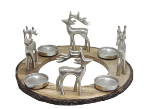 Porte-bougie décoratif en forme de renne argenté avec base en bois, centre de table de Noël, décoration de fête - Product Image 2