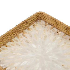 Plateau de service carré minimaliste en rotin avec incrustation de nacre blanche, plateau de présentation pour table basse, décoration moderne pour la maison, OEM ODM - Product Image 2