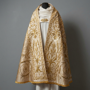 Cope Liturgique Gothique Traditionnelle pour Hommes Adultes, Doré Ivoire, Robe d'Église Lourde Brodée Métallique - Product Image 1