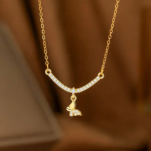 Collar con Colgante de Mariposa Geométrica Unisex con Borla para Diseño Facial, Chapado en Oro de 14K, Acero Inoxidable, Elegante para Uso Diario - Product Image 1